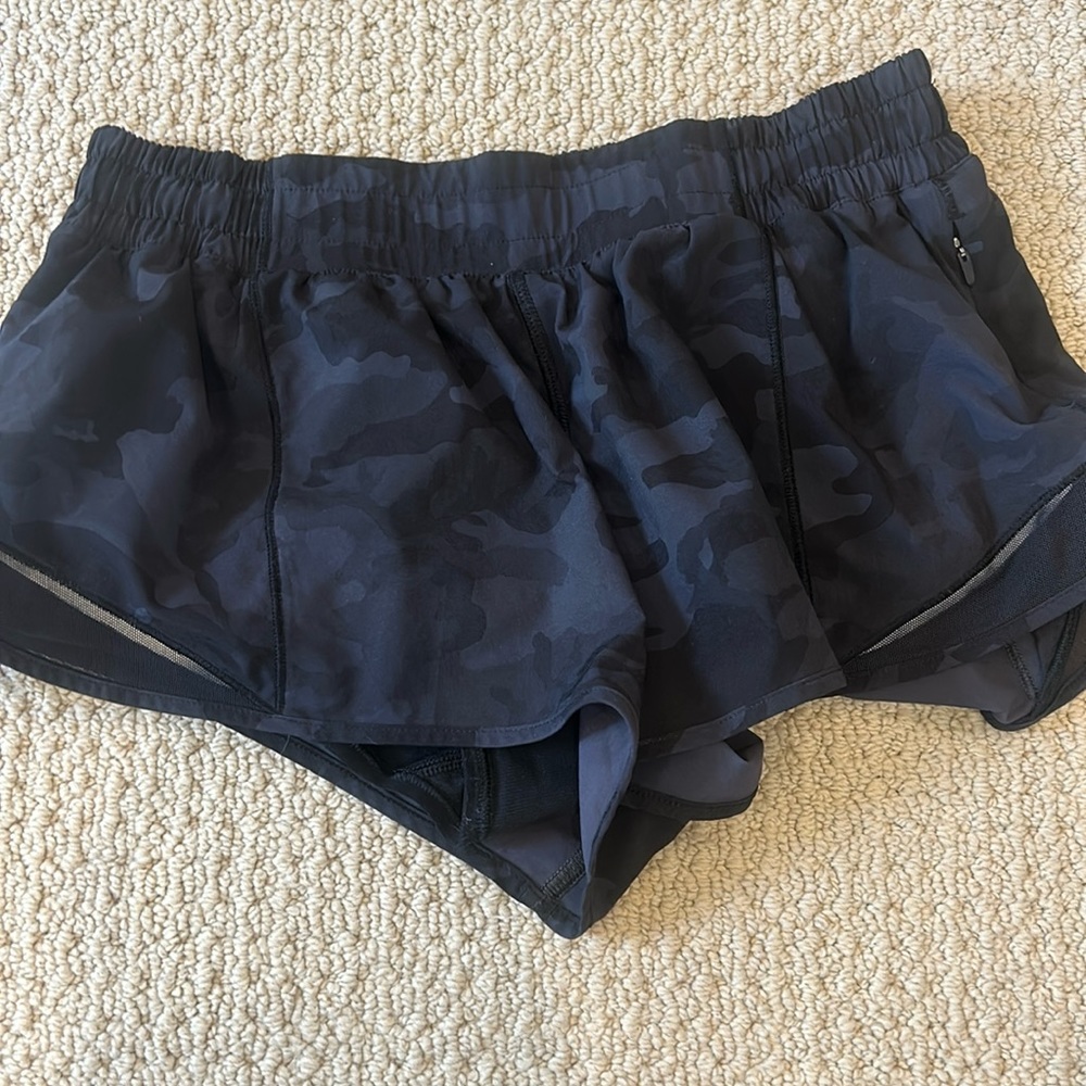 Black camo Lululemon shorts - low rise 2.5” inseam size 8